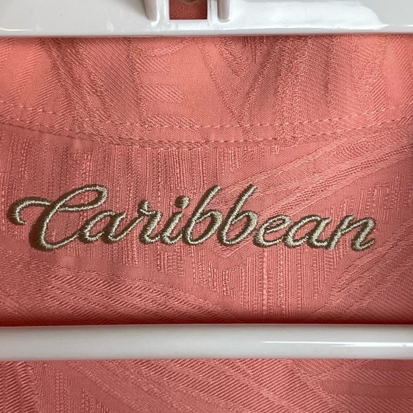 Caribbean Peach Etched Palms  B&T Men's 2XT Camp Button Down Short Sleeve Shirt - Picture 4 of 8